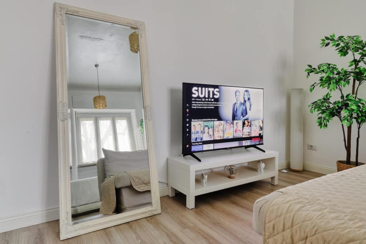 Oasis Suite - Subway 50 Meters Just 5 Minutes From Duomo Milán Exterior foto
